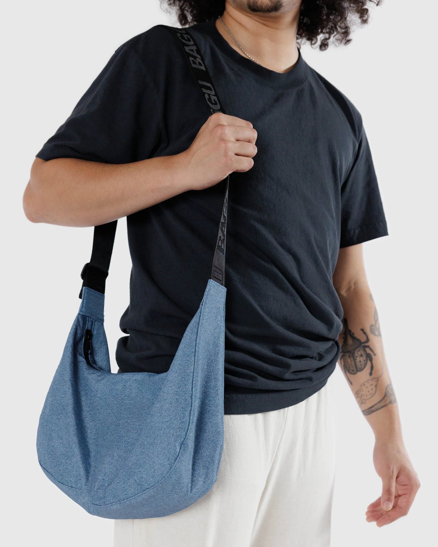 Baggu Medium Nylon Crescent : Digital Denim