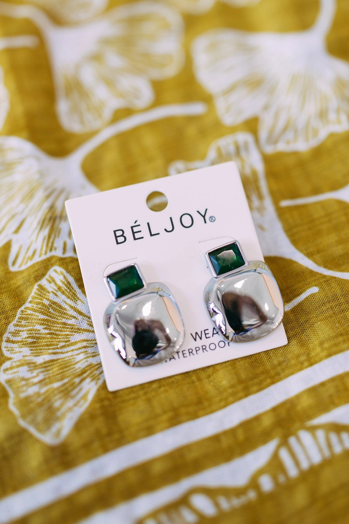Eartha Emerald Square Studs